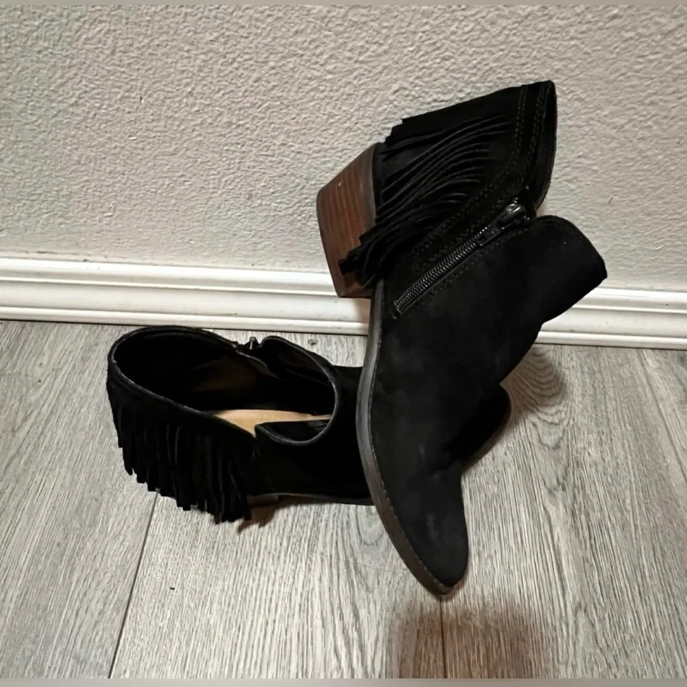 Lucky Brand Black Fringe Suede Boots size 8.5